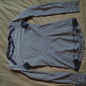 LULULEMON  Black and white stripe long sleeve
